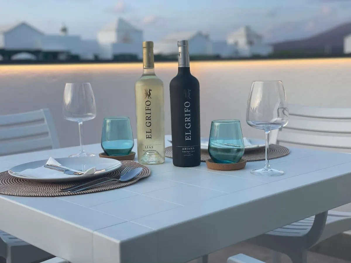 Izaro Apartamento Atico de Lujo cerca de Playa Dorada Playa Blanca  0*, Playa Blanca (Lanzarote)
