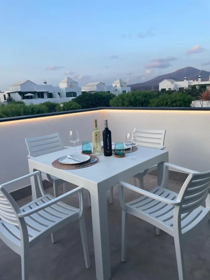 Izaro Apartamento Atico de Lujo cerca de Playa Dorada Playa Blanca  España